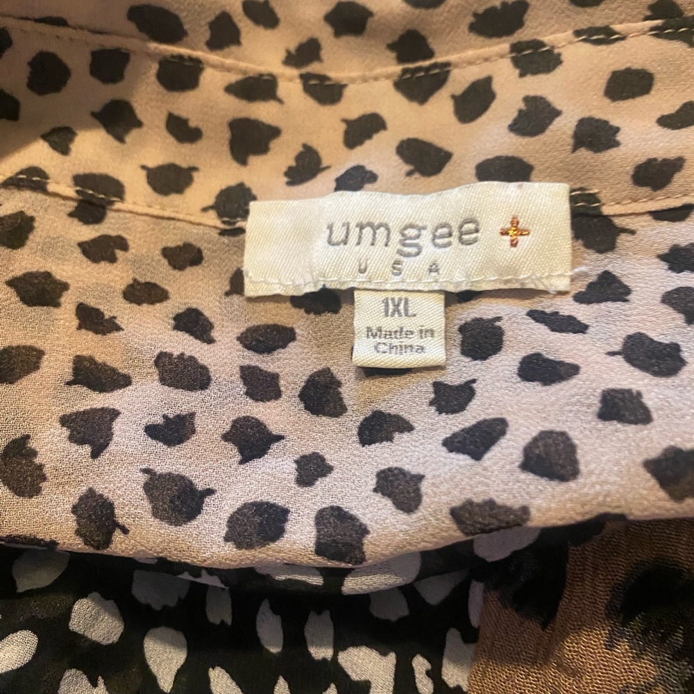 Umgee Animal Print Patchwork Blouse - image 2